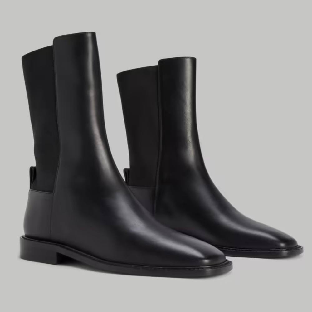 EVERLANE The City Chelsea Boot Black Leather High Ankle Pull On Size 8